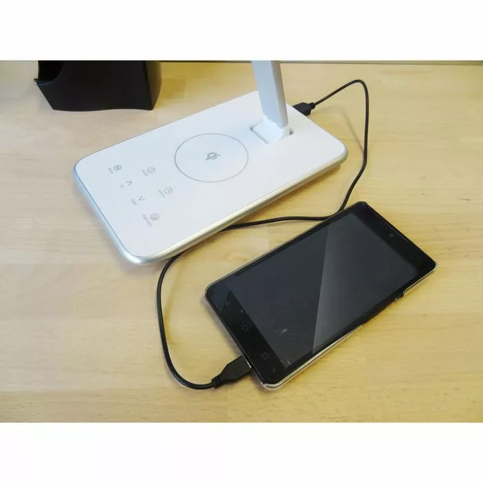 Unilux Schreibtischlampe Jazz LED, Dimmbar, USBm, QI-Ladegerät, Mit Standfuß 4 Unilux Schreibtischlampe Jazz LED, Dimmbar, USBm, QI-Ladegerät, Mit Standfuß – Bild 4