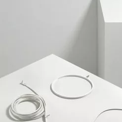 Flos Wirering Wall Lamp, White Cable/Gold Ring 6 Flos Wirering Wall Lamp, White Cable/Gold Ring -Tischlampen Verkäufe flos wirering wall lamp white cable 2
