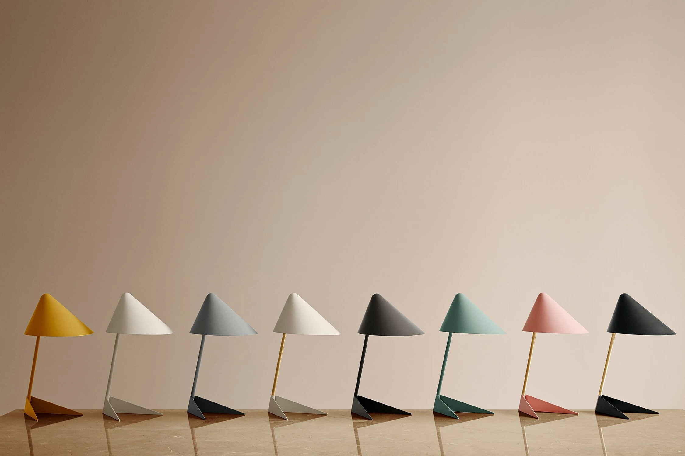 Warm Nordic Ambience Table Lamp, Warm White 2 Warm Nordic Ambience Table Lamp, Warm White – Bild 2